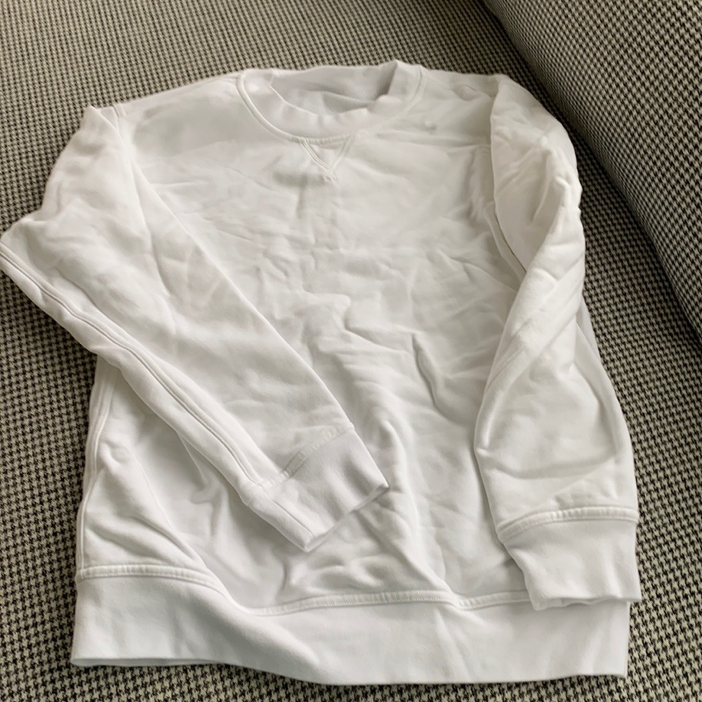 Lululemon sweatshirt